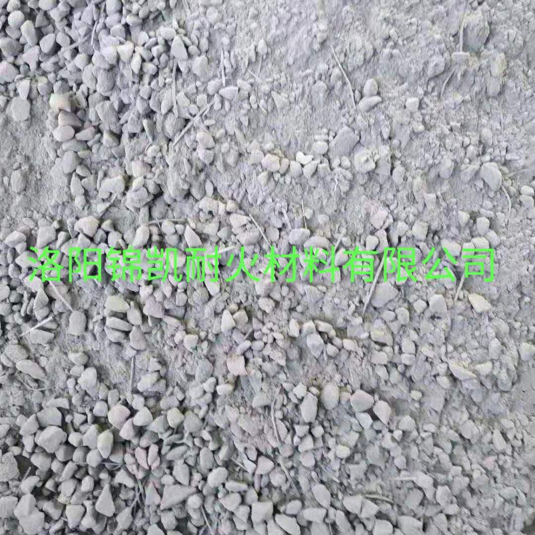 刚玉自流料